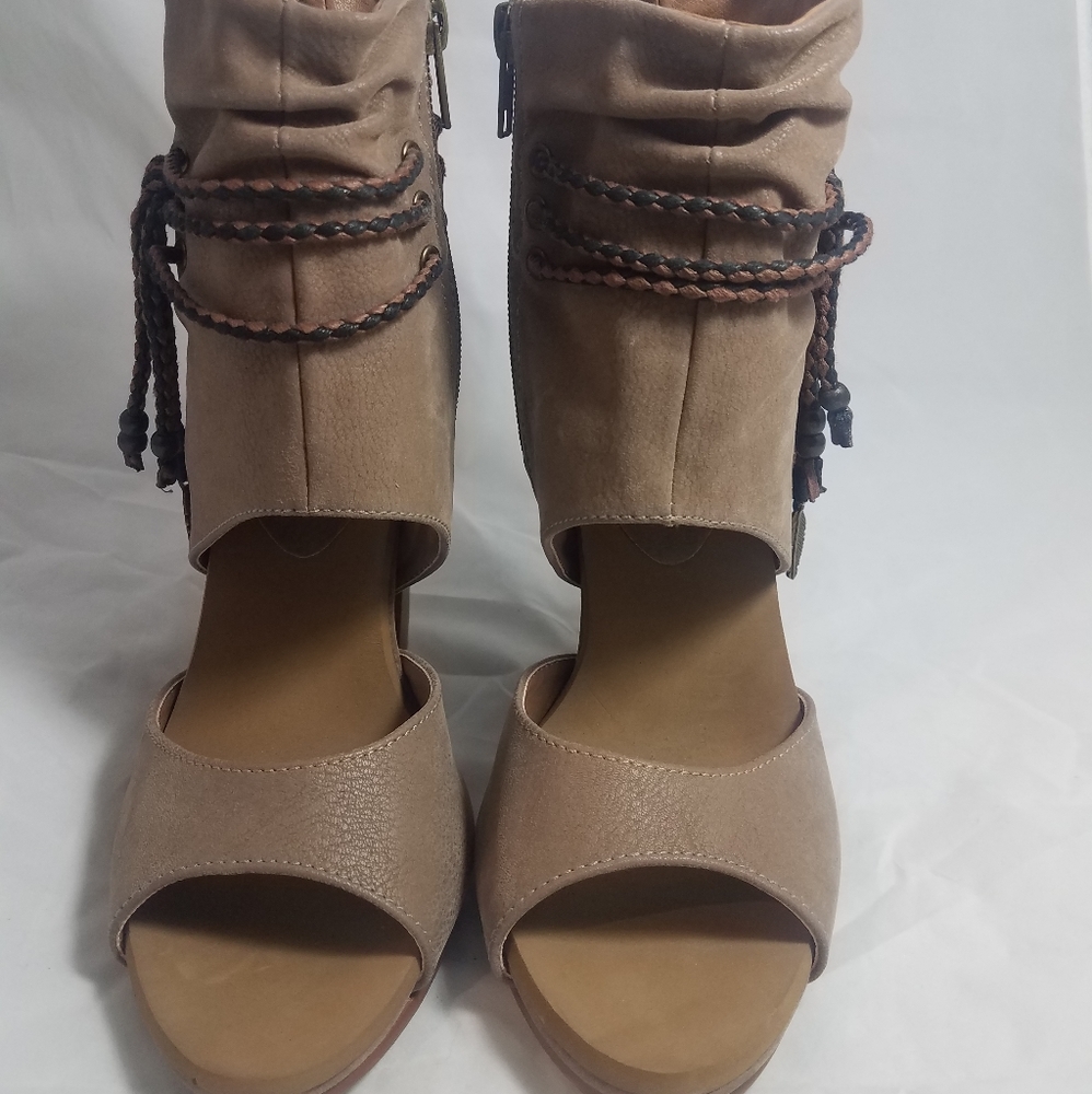 GROOVE Women's Austin Dress Sandal sz. 8.5 - Picture 2 of 7
